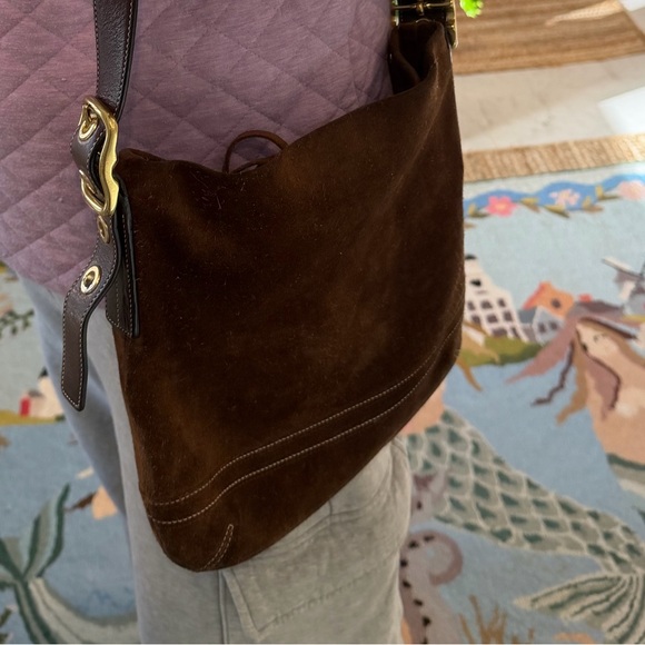 Coach Legacy Brown Suede adjustable strap crossbody shoulder Bag gold accents - Picture 5 of 13